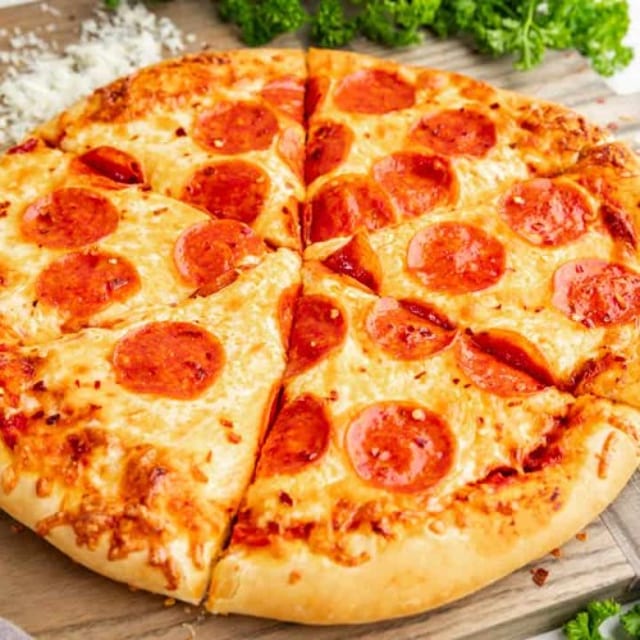 Personal 1-topping pizza 8".